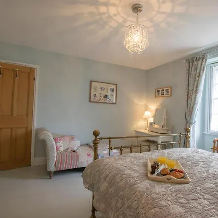 3 Bed In Penrith Oc-74159 שאפ