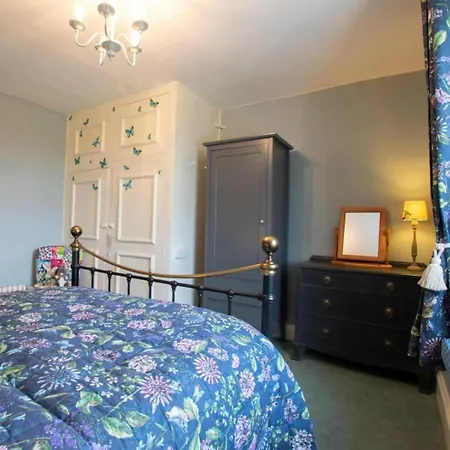 3 Bed In Penrith Oc-74159 *