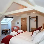3 Bed In Penrith Oc-74159 * שאפ
