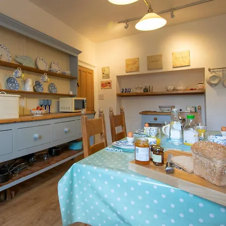 3 Bed In 74159 Shap